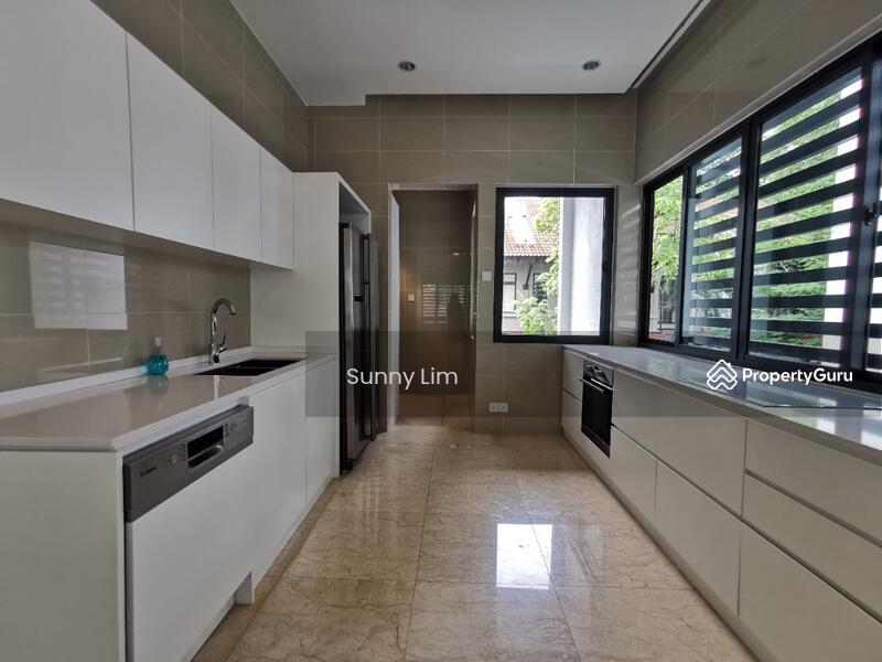 For Sale - Exclusive Bungalow at 10 Damansara