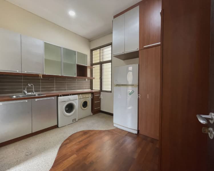Rumah Teres 2-Tingkat untuk Dijual di Bukit Jelutong (Shah Alam) - Dyana Asri - Kitchen - PropertyGuru.com.my