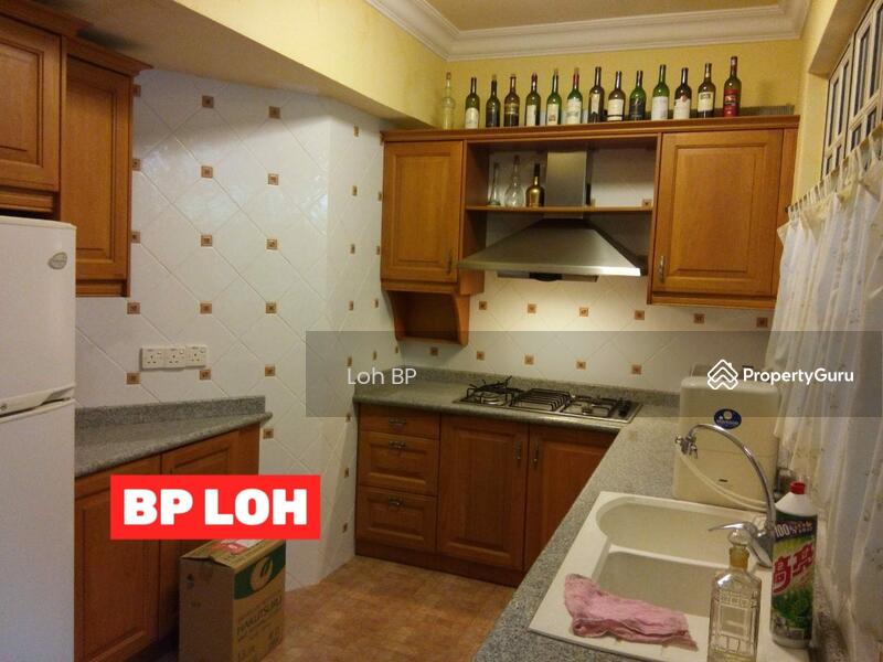Untuk Dijual - 4 Bedrooms Rumah Berkembar Sungai Pinang, Pulau Tikus, Penang