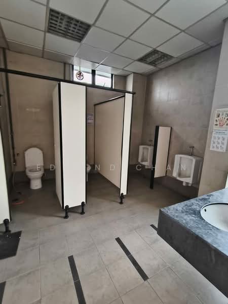 Office for Rent in Bandar Sunway (Sunway) - Edmund Chan - Bathroom - PropertyGuru.com.my