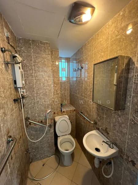 Kondominium untuk Disewa di Kepong Sentral Condominium - Wilson Wong - Bathroom - PropertyGuru.com.my