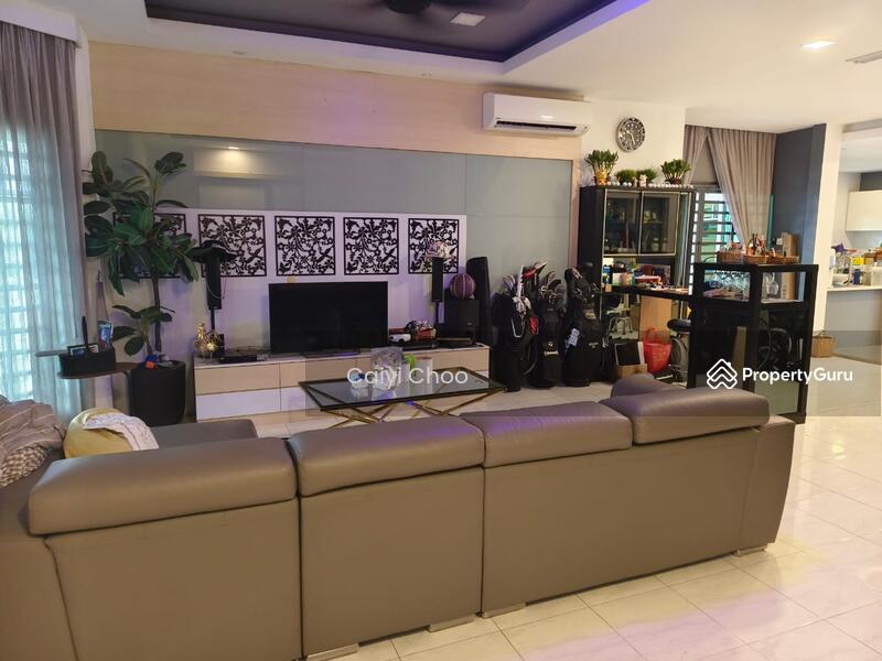 For Sale - 3 storey freehold semidetached house in Bandar cyber for sale