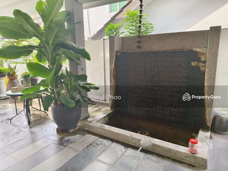 For Sale - 3 storey freehold semidetached house in Bandar cyber for sale