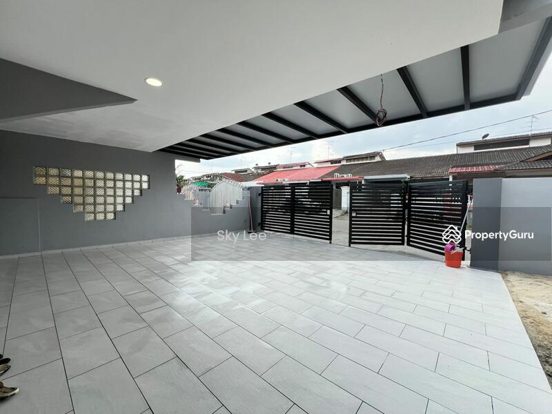 Corner Lot Single storey terrace for sale @ Taman Johor Jaya, Jalan ...