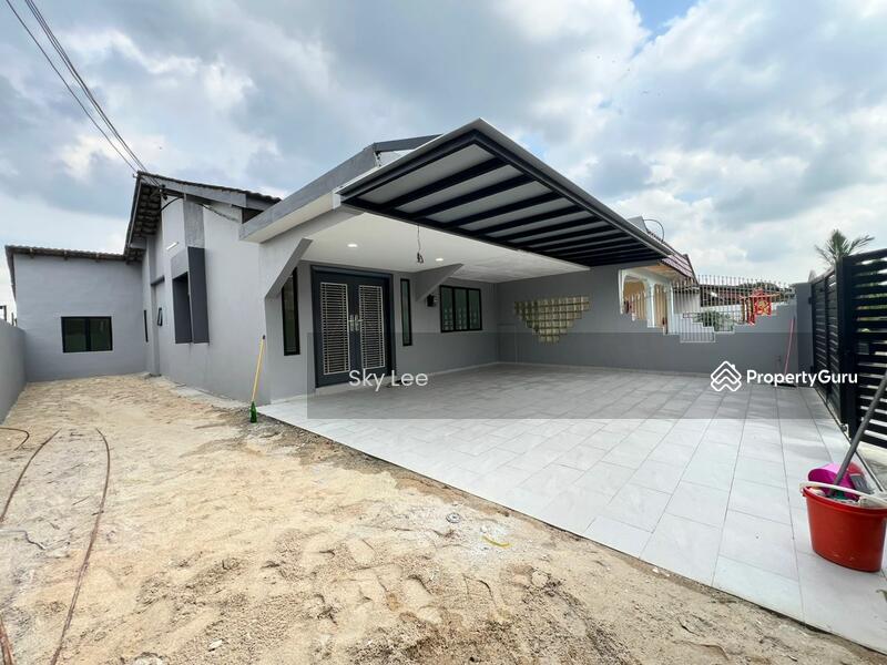 Corner Lot Single storey terrace for sale @ Taman Johor Jaya, Jalan ...