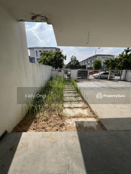 Untuk Dijual - Kajang 2 Triple Story Semi-D RM0 DP