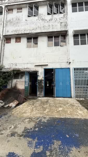 Kedai untuk Disewa di Taman Sri Putri (Kulai) - Carol Tan - Exterior - PropertyGuru.com.my