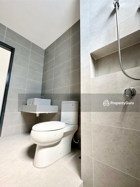 Aston Acacia Bukit Mertajam - master bathroom