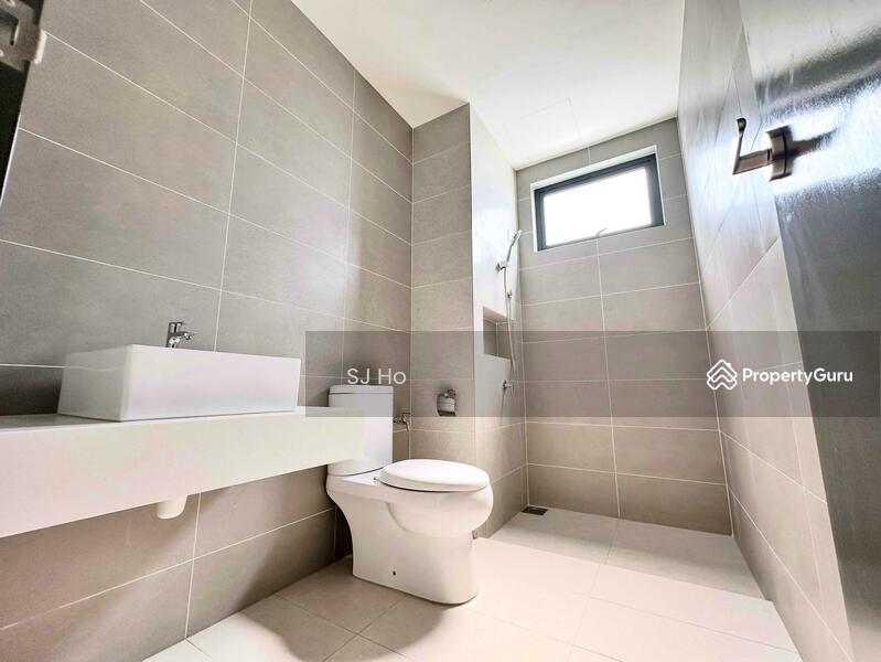 Aston Acacia Bukit Mertajam - master bathroom