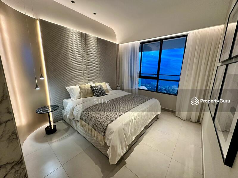 Lumina Residence - Master Bedroom (with ID Treatment)