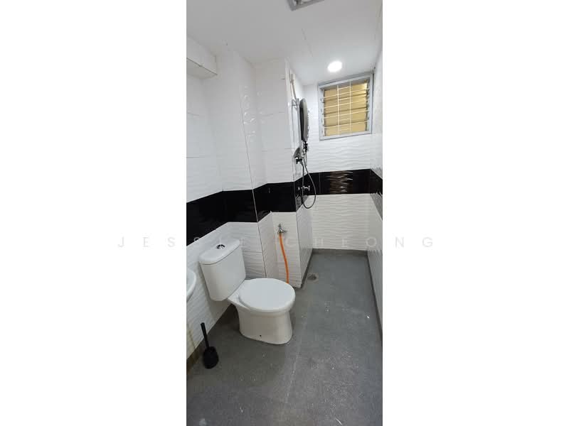 Kondominium untuk Dijual di Paradesa Rustica - Jessie Cheong - Bathroom - PropertyGuru.com.my