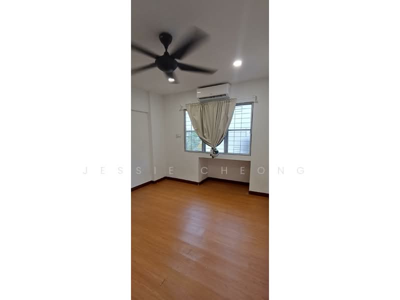 Kondominium untuk Dijual di Paradesa Rustica - Jessie Cheong - master bedroom - PropertyGuru.com.my