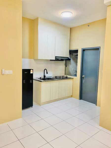 Service Residence for Rent at Kita Impian @ Cybersouth - Erin Yusof - Kitchen - PropertyGuru.com.my