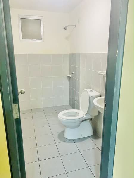 Service Residence for Rent at Kita Impian @ Cybersouth - Erin Yusof - Bathroom - PropertyGuru.com.my