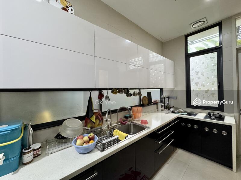 Rumah Berkembar untuk Dijual di Taman Equine (Seri Kembangan) - CK Yee - PropertyGuru.com.my