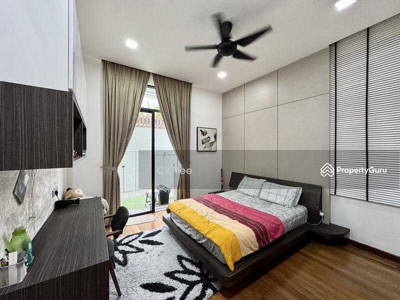 Rumah Berkembar untuk Dijual di Taman Equine (Seri Kembangan) - CK Yee - PropertyGuru.com.my