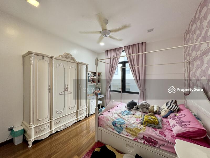 Rumah Berkembar untuk Dijual di Taman Equine (Seri Kembangan) - CK Yee - PropertyGuru.com.my