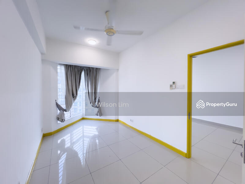 For Sale - Tiara Mutiara / The Crown