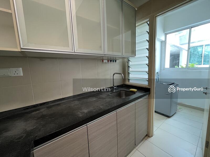 For Sale - Tiara Mutiara / The Crown