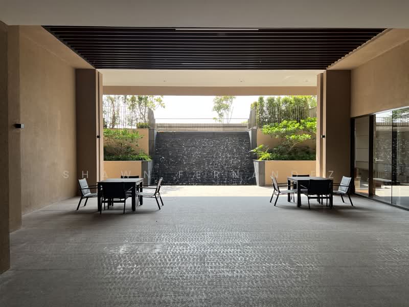 Walkway to Office Suite