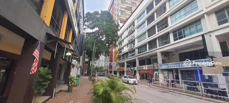Plaza Taragon Kelana Complex Building