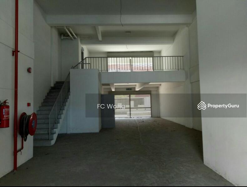 Plaza  Taragon Kelana Ground Floor Shop With Mezzanine Floor of 5.5 Storey Building