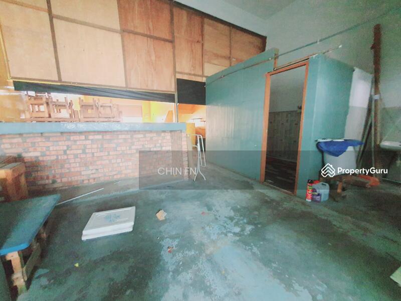 For Sale - Best ROI 3.92% Below Value 5% Face Main Road 3 Sty Shop Klebang Utama