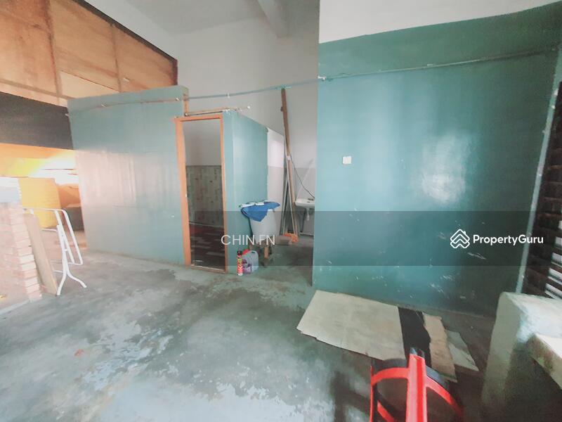 For Sale - Best ROI 3.92% Below Value 5% Face Main Road 3 Sty Shop Klebang Utama