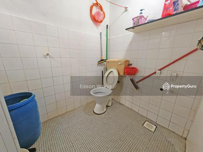 For Sale - Taman Emas
