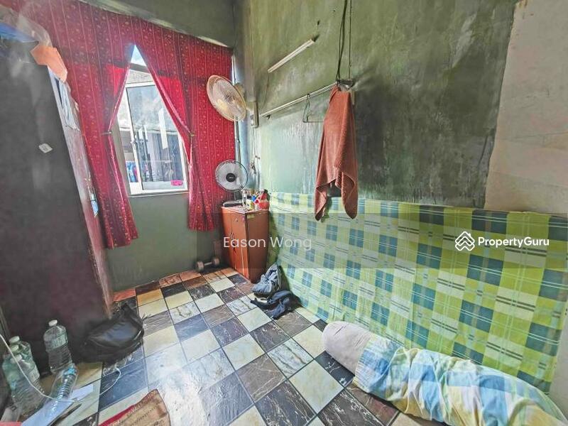 For Sale - Taman Emas