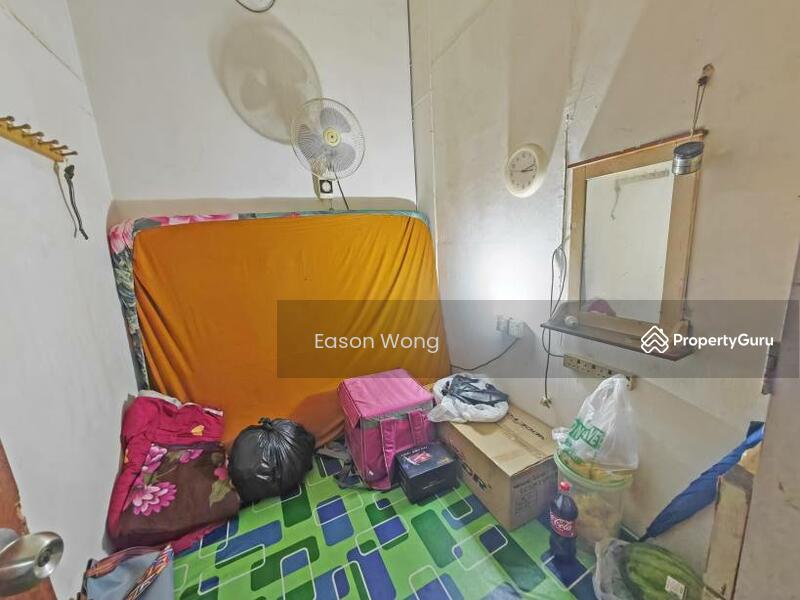 For Sale - Taman Emas