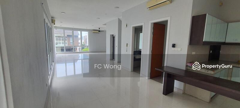 Untuk Disewa - 3 Storey Bungalow 4500 Sq Ft 6R 5B 3 Store With Lift in Sunway Rymba Hill, Kota Damansara for Rent