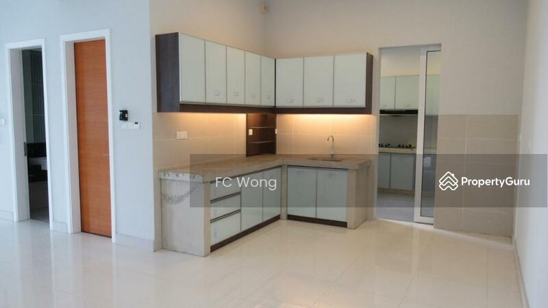 Untuk Disewa - 3 Storey Bungalow 4500 Sq Ft 6R 5B 3 Store With Lift in Sunway Rymba Hill, Kota Damansara for Rent