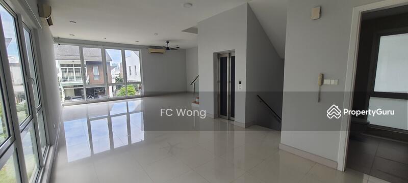 Untuk Disewa - 3 Storey Bungalow 4500 Sq Ft 6R 5B 3 Store With Lift in Sunway Rymba Hill, Kota Damansara for Rent
