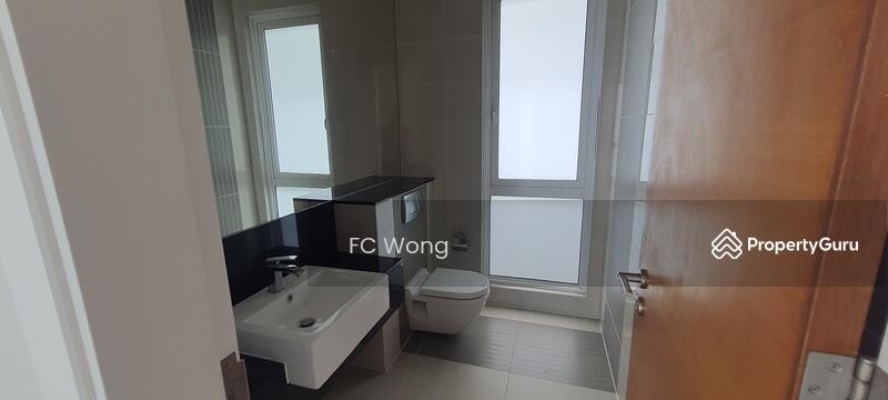 Untuk Disewa - 3 Storey Bungalow 4500 Sq Ft 6R 5B 3 Store With Lift in Sunway Rymba Hill, Kota Damansara for Rent