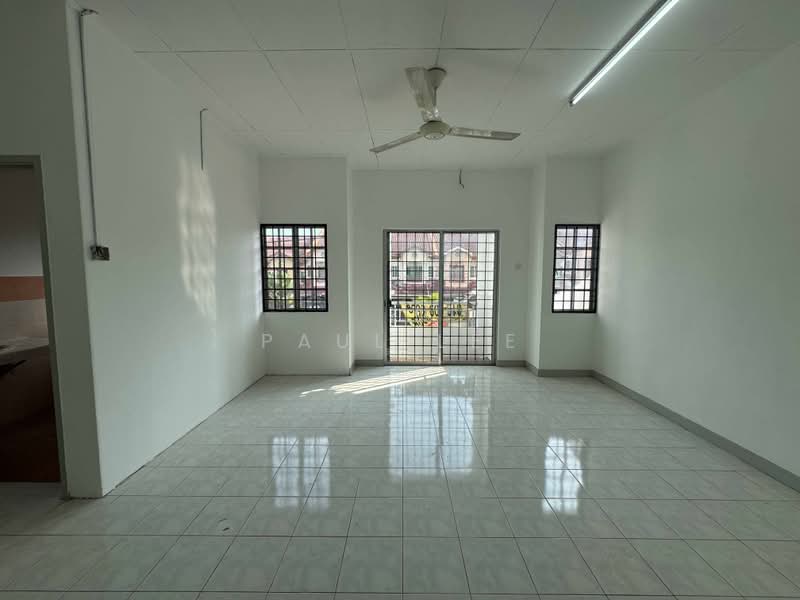 Rumah Teres 2 Tingkat untuk Dijual di Bandar Bukit Puchong 2 (Puchong) - Paul Lee - Living Room - PropertyGuru.com.my
