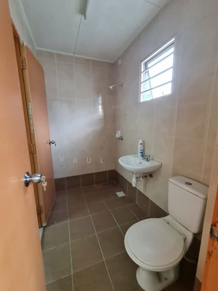Rumah Teres 2 Tingkat untuk Dijual di TAMAN PUCHONG UTAMA (Puchong) - Paul Lee - Bathroom - PropertyGuru.com.my