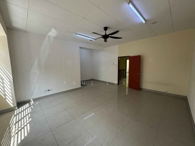 Rumah Teres 2 Tingkat untuk Dijual di TAMAN PUCHONG UTAMA (Puchong) - Paul Lee - Living Room - PropertyGuru.com.my