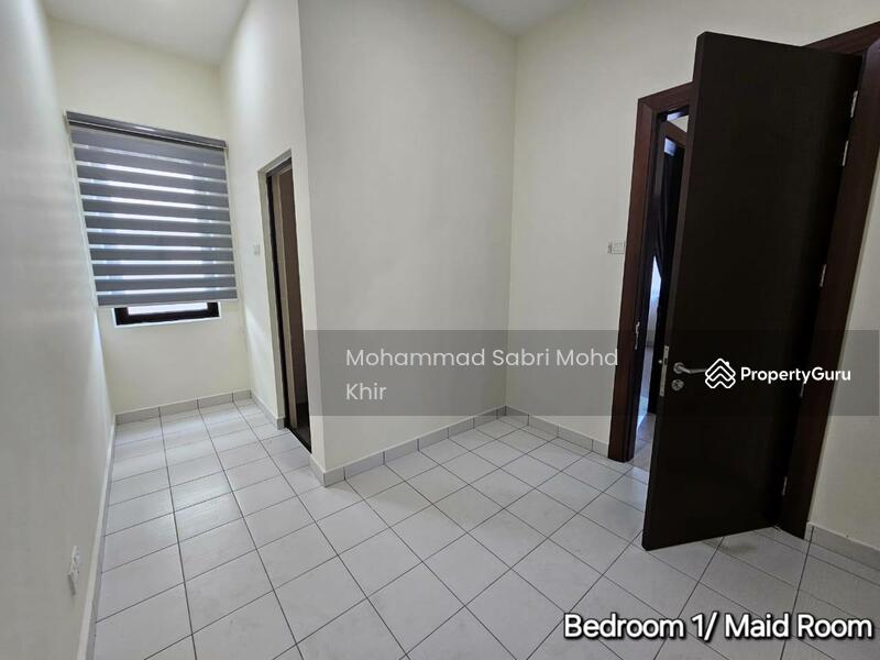Ground floor: Maid room with attach toilet. 