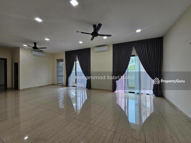 Ground floor: Large living area. 
