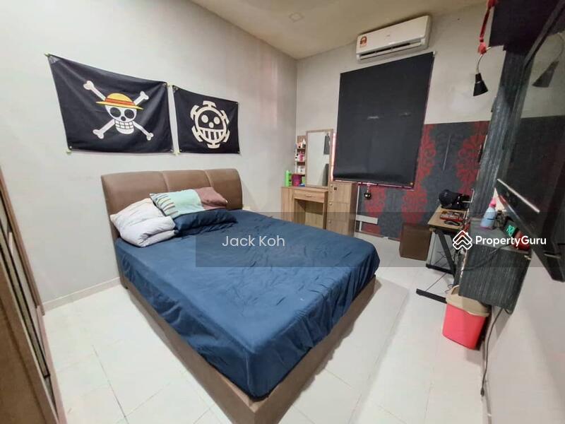 Bukit Tiram Bukit Tiram Bukits Tirams, Jalan Ledang, Taman Nora, Ulu