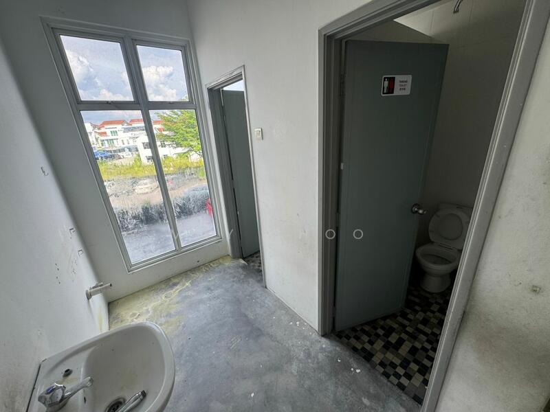 For Rent - 3 storey commercial shop lot@alma gallery impian