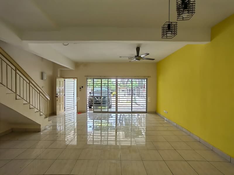 Rumah Teres 2-Tingkat untuk Dijual di Mutiara Puchong (Puchong) - Paul Lee - Living Room - PropertyGuru.com.my