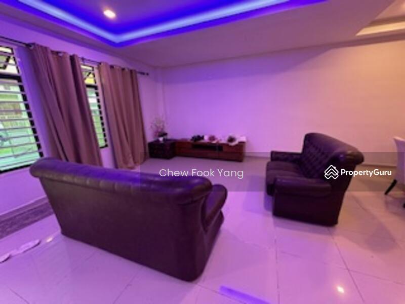 ID LIVING HALL