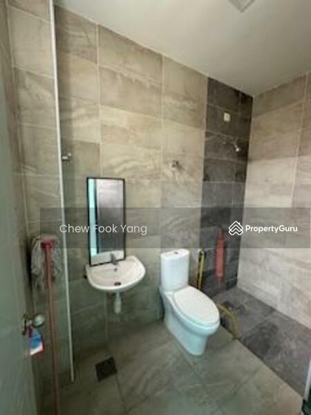 RENOVATED MASTER BATH