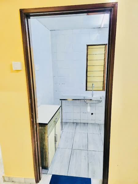 Pangsapuri untuk Disewa di Ilham Apartment - Erin Yusof - Kitchen - PropertyGuru.com.my