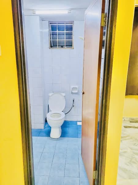 Pangsapuri untuk Disewa di Ilham Apartment - Erin Yusof - Bathroom - PropertyGuru.com.my