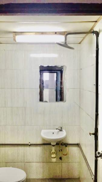 Pangsapuri untuk Disewa di Ilham Apartment - Erin Yusof - Bathroom - PropertyGuru.com.my