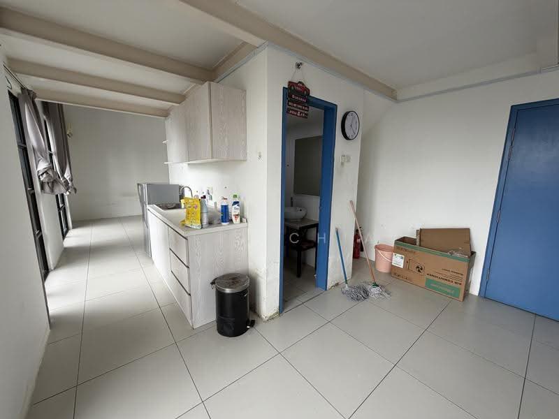 Condominium for Rent at SOHO @ Empire City - Alan Chia - Kitchen - PropertyGuru.com.my