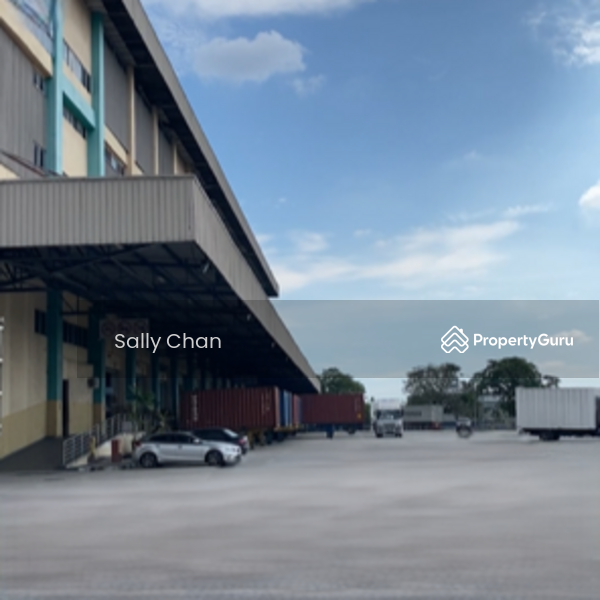 For Rent - Shah Alam. Fully Fitted warehouse for rent at Rm1.30psf.